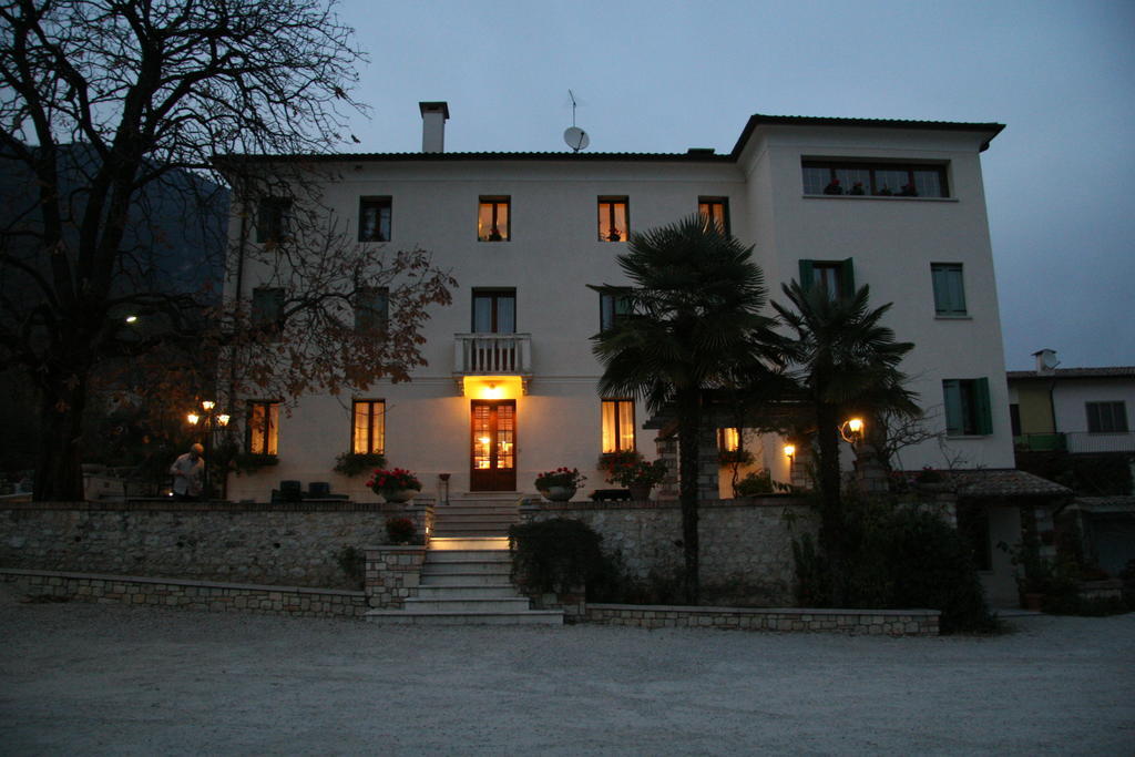 Locanda Alla Posta Borso del Grappa Bagian luar foto